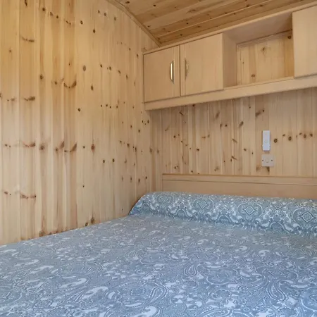 Apartment Tres Hermanas 2 *